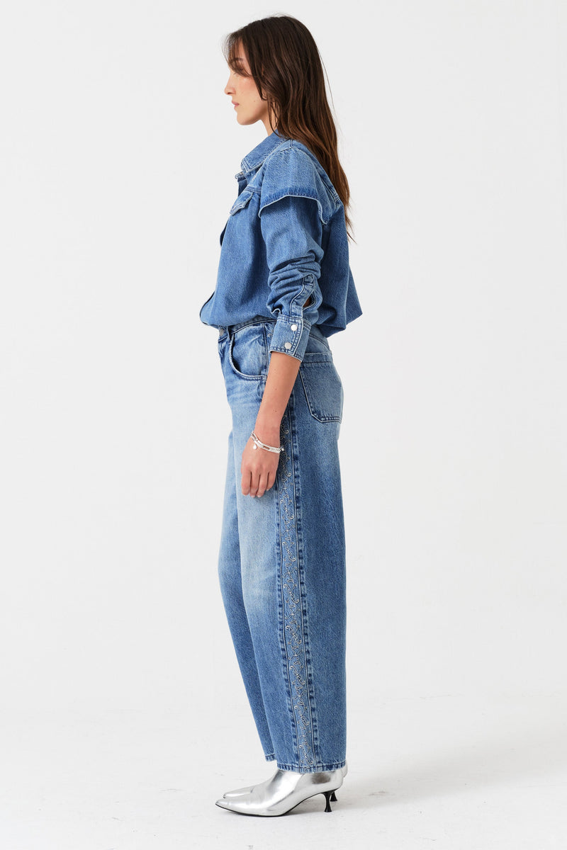 Bo Barrel Leg Embroidered Jean in Malibu