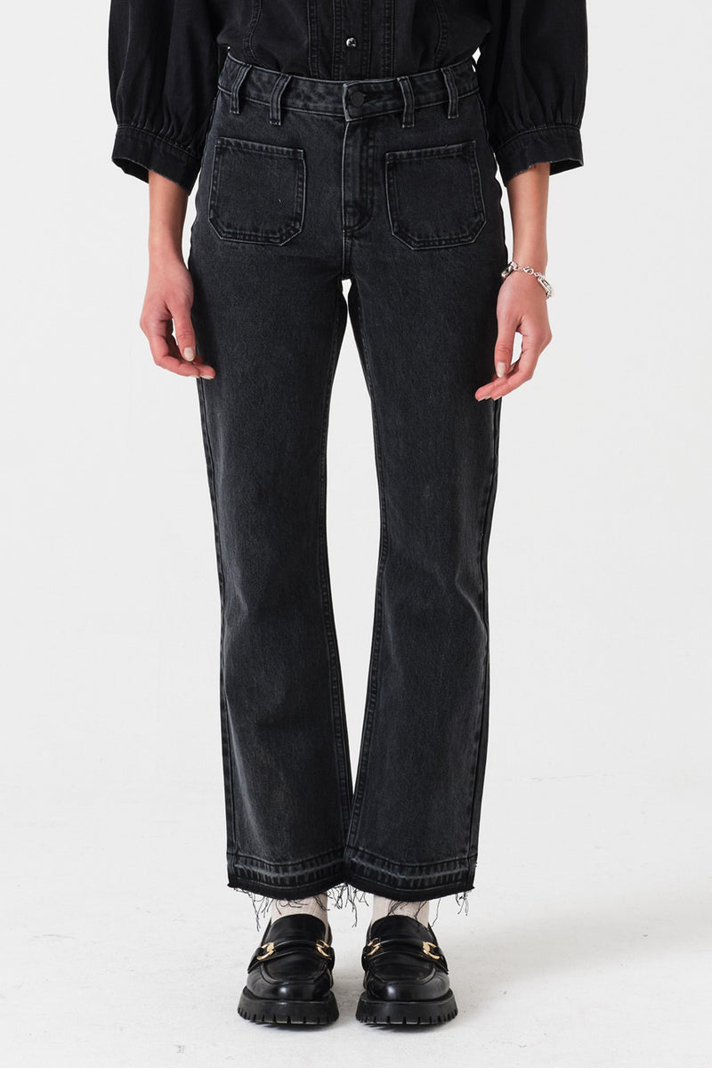 Gigi Kick Flare Jean in Raven