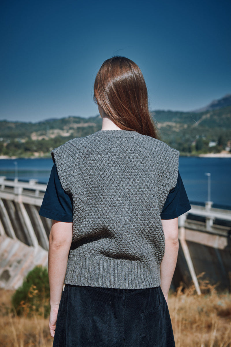 MAIA Sleeveless Sweater in Merino Wool - Ash Grey