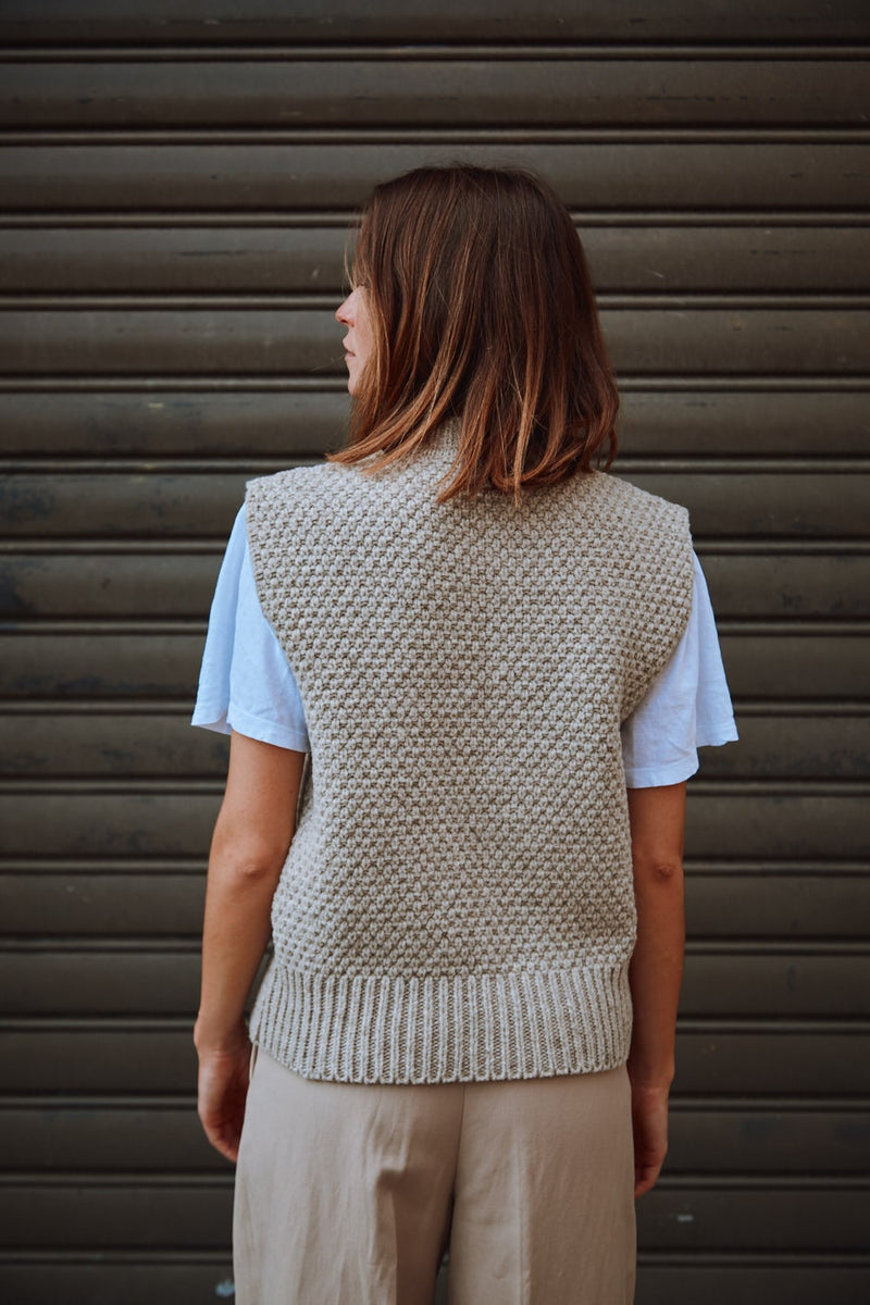 MAIA Sleeveless Sweater in Merino Wool - Beige, 100% cruelty-free and sustainable knitwear- L'envers