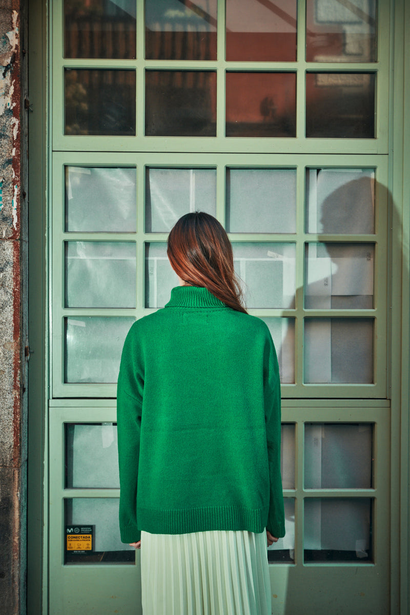 MICHELLE Lightweight Turtleneck Sweater in Merino Wool - Parrot Green