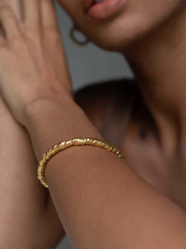 Nautilus Twisted Bracelet Gold