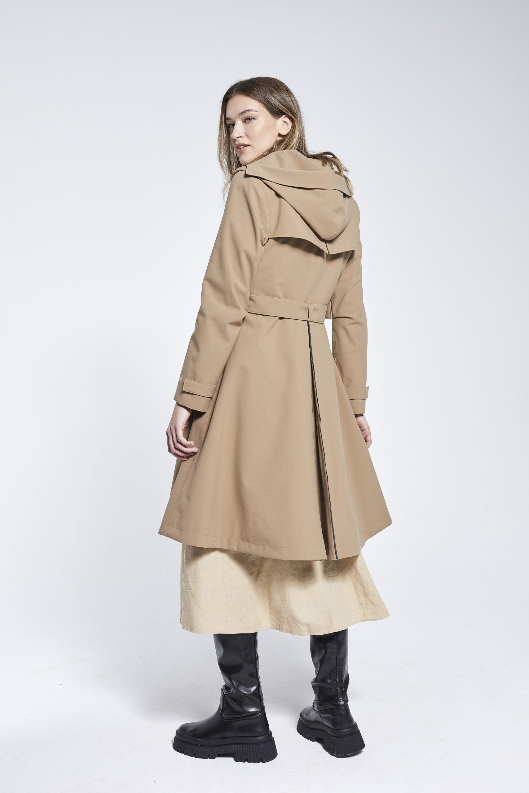 SAND FLARE RAINCOAT - recycled materials