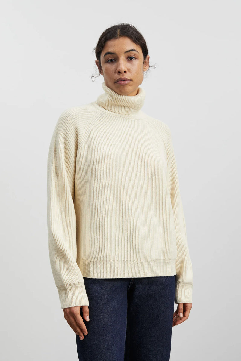 Risu T Neck - Off White