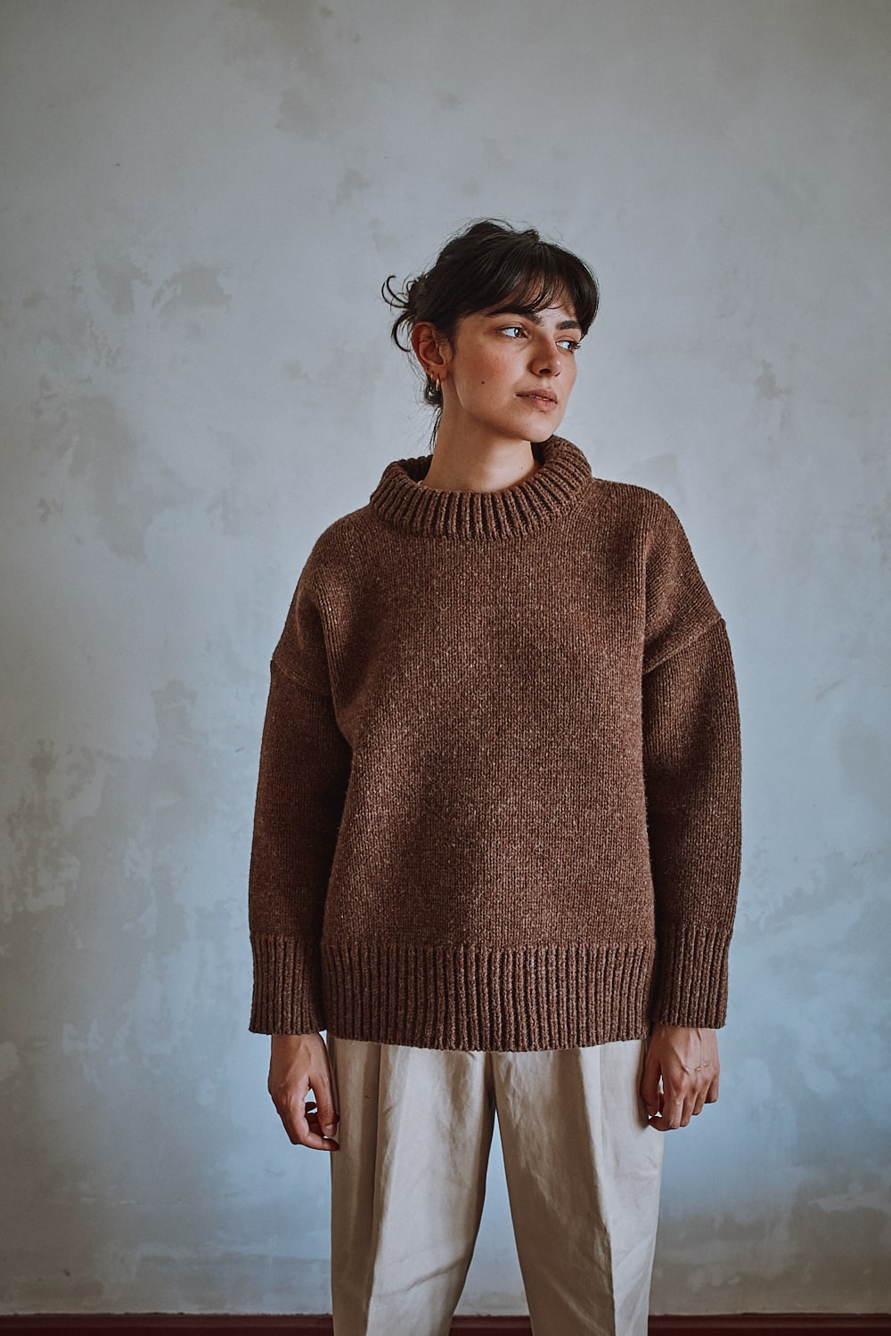 STEPHANIE Oversize Sweater in Merino Wool - Chocolate 100% cruelty- free and sustainable knitwear - L'envers 