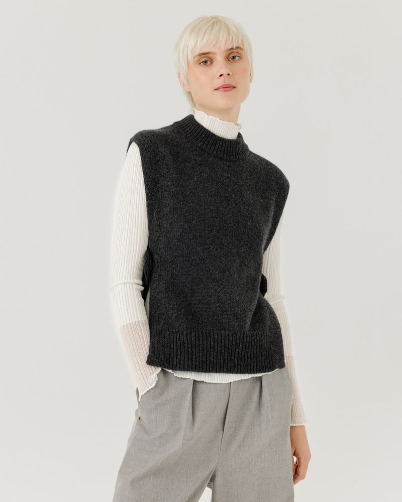 Giria: Charcoal Wool Vest