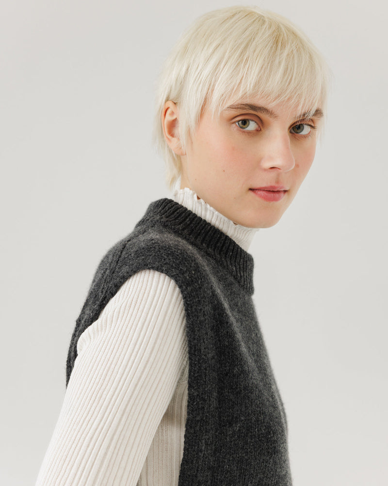 Giria: Charcoal Wool Vest