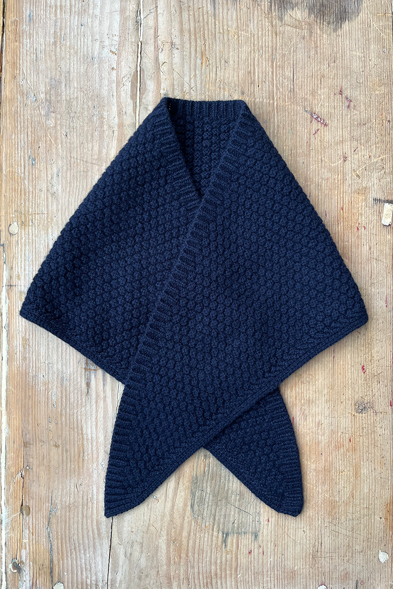 Triangle Scarf Lambswool Navy