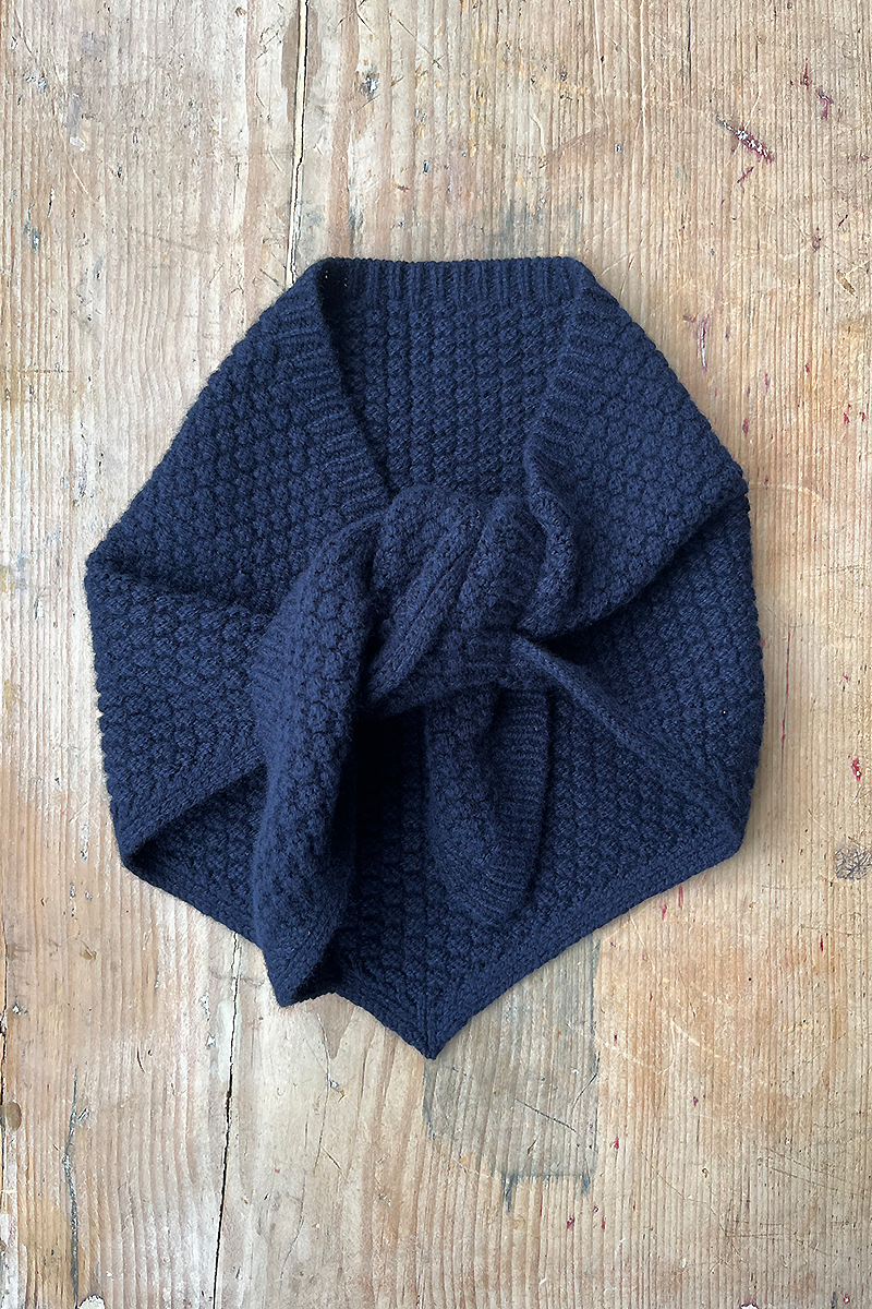 Triangle Scarf Lambswool Navy