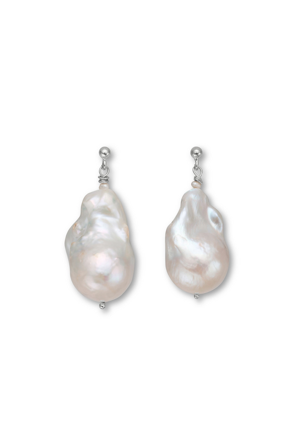 Giséle Baroque Pearl Earrings Silver