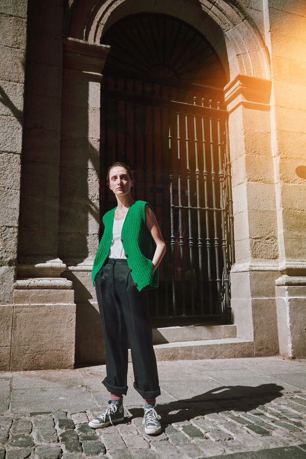 VERA Sleeveless Vest in Merino Wool - Parrot Green