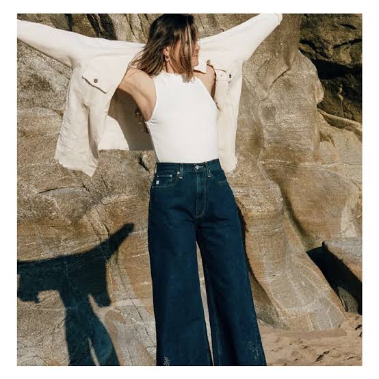 Wyde Sara Jeans – Stone Indigo