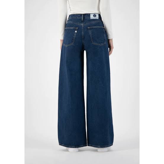 Wyde Sara Jeans – Stone Indigo