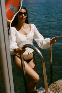 arkitaip Tops The Carmen Long-Sleeved Bustier Top in off-white