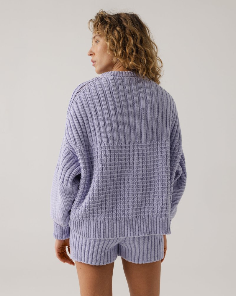 Delčia: Lilac Cotton Sweater & Shorts Set