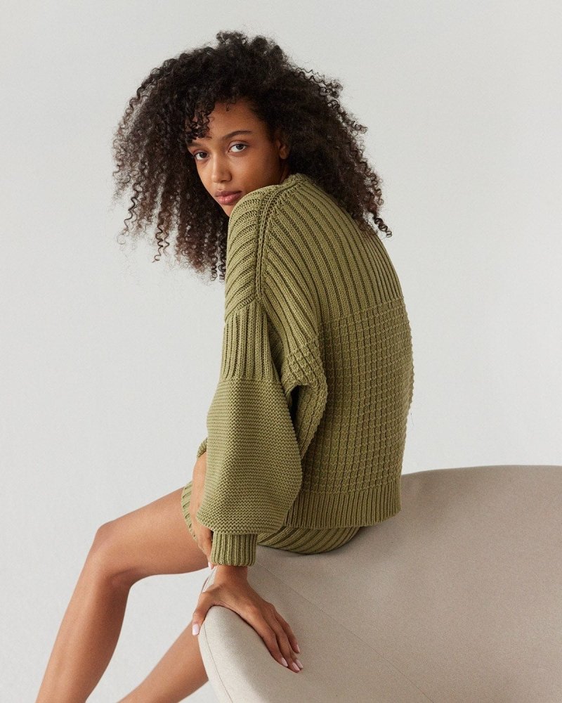 Delčia: Olive Cotton Sweater
