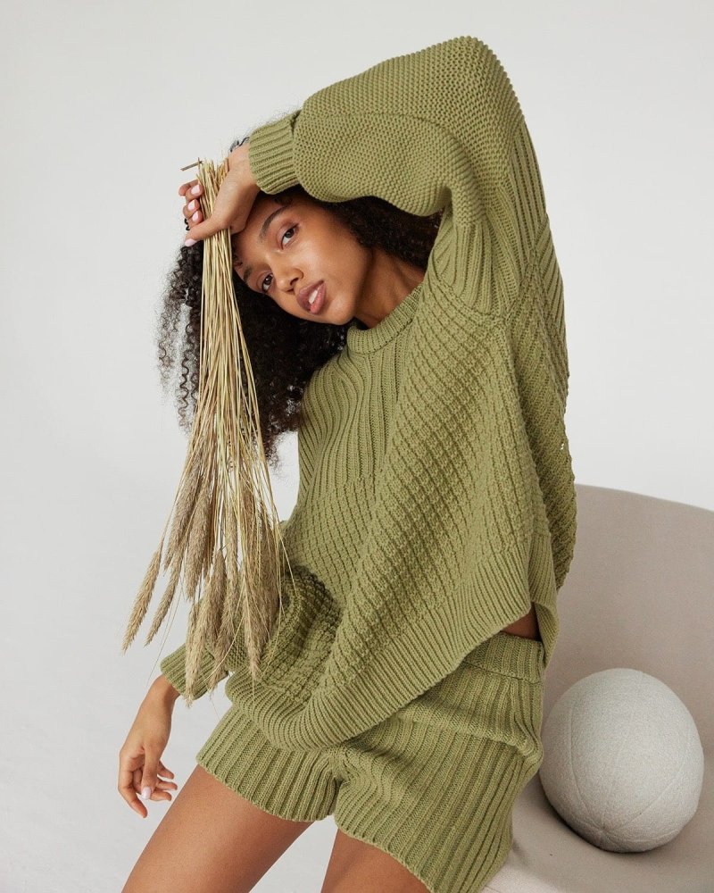 Delčia: Olive Cotton Sweater