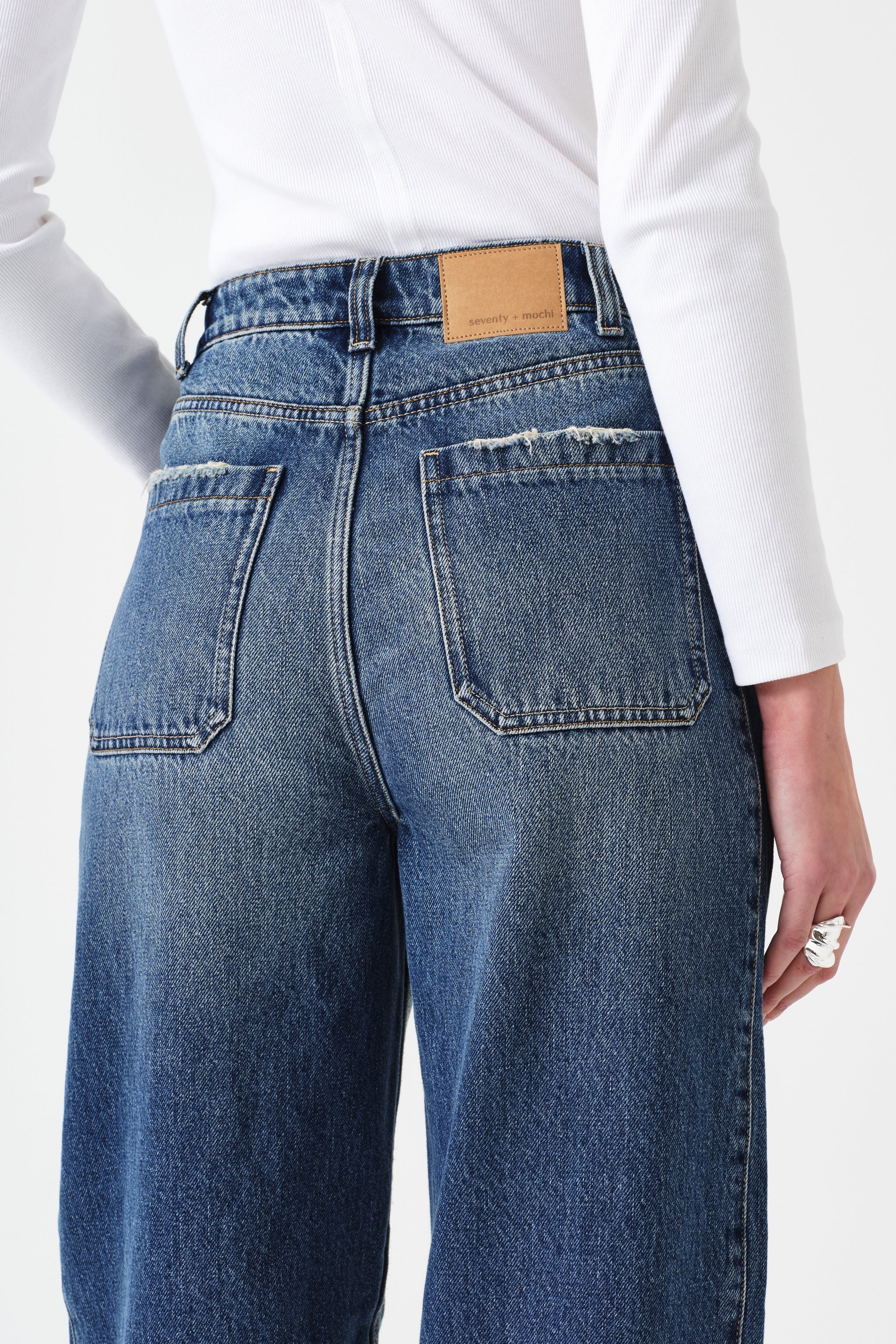 Bo Barrel Leg Jean in Phoenix