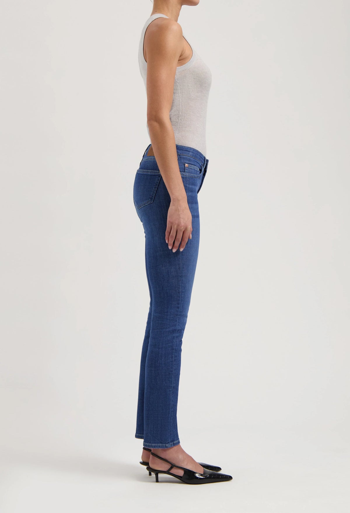 Faye Straight Jeans – Stone Indigo