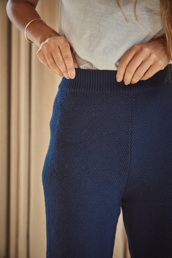 LOUISA Cropped Pants in Organic Cotton - Navy - L'Envers
