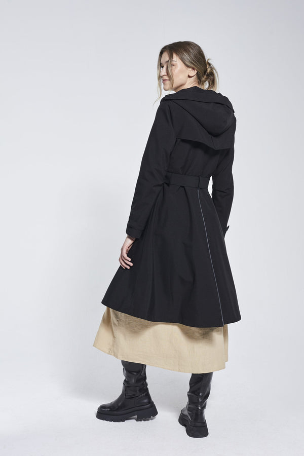 BLACK FLARE RAINCOAT - recycled materials