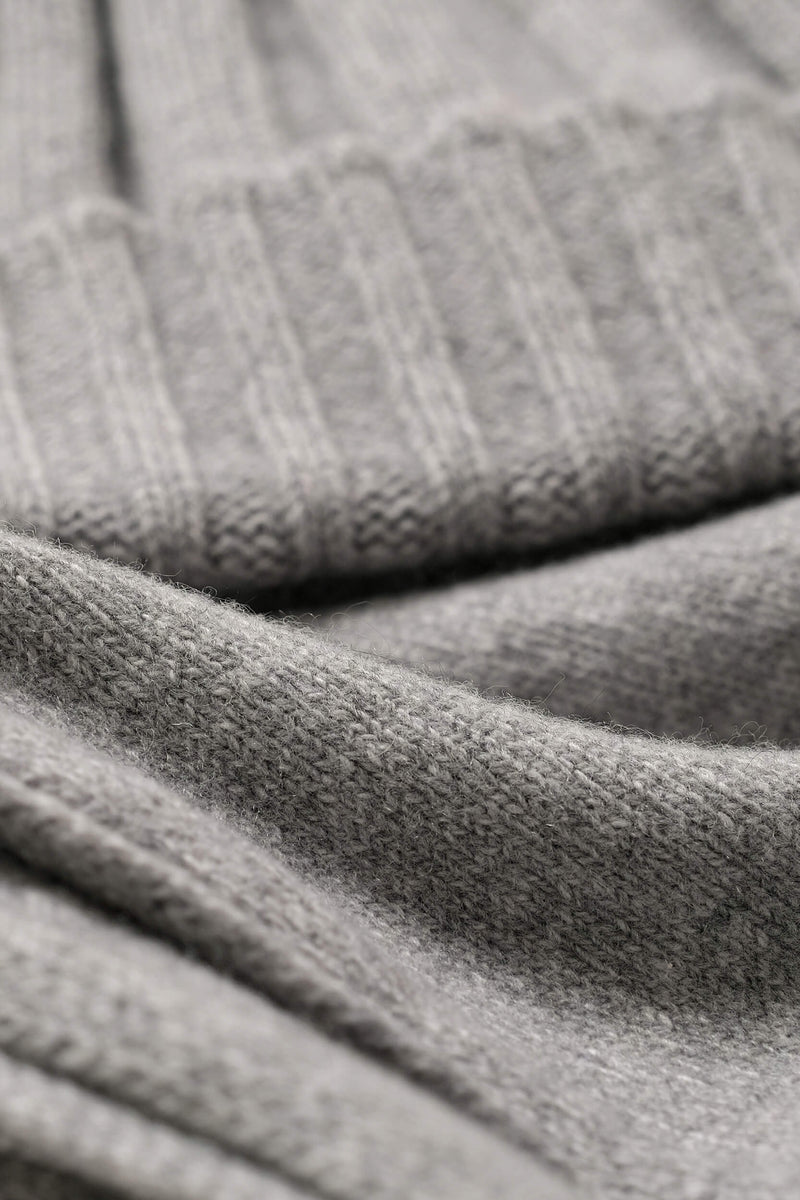 Linnhe scarf is made in Scotland with the finest quality Italian recycled cashmere. Crafted with every attention to detail, the Linnhe scarf has a softly felted finish creating a super soft fine gauge scarf with a small ribbed trim. Timeless, sustainable luxury essentials.