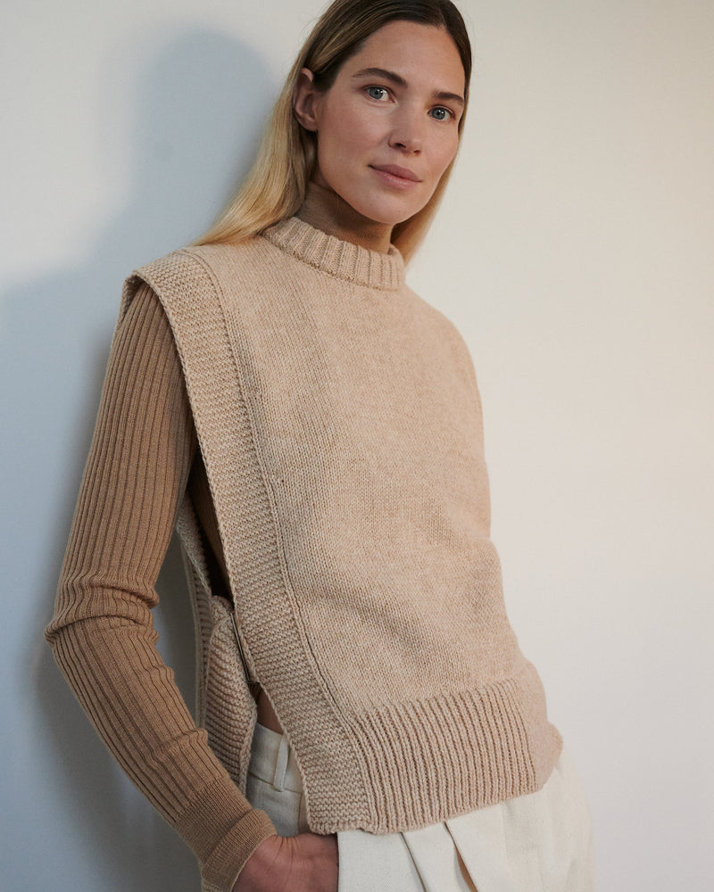 Kalvos: Sand Merino Wool Vest – Gather&See
